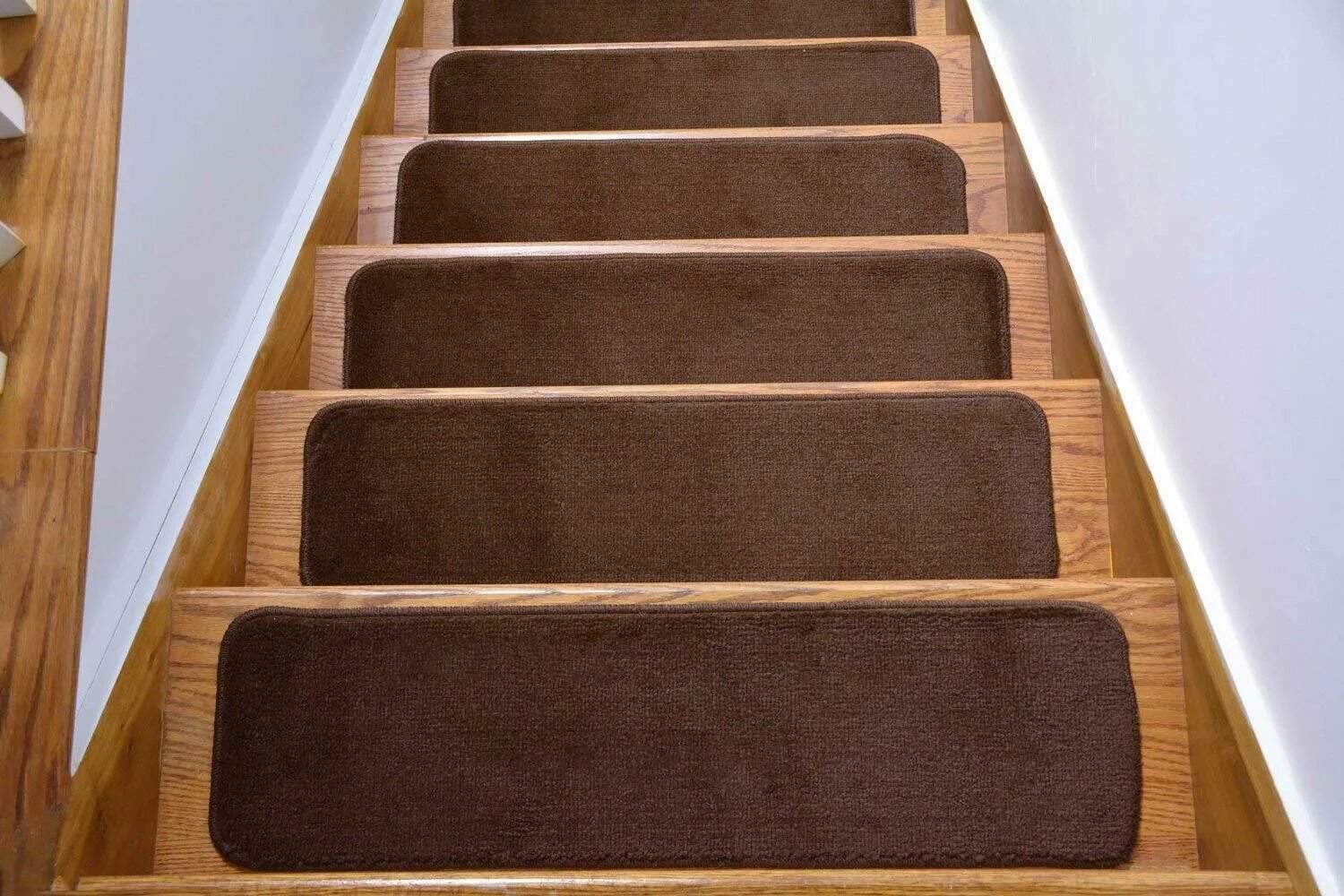 Slip-Resistant Stair Treads. Forbo Stair Treads. Противоскользящие ступени с3. Коврики на лестницу.