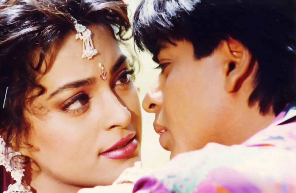 Shahrukh Khan 1993. Шахрукх Кхан и Джухи Чавла. Darr 1993 Shahrukh Khan Juhi Chawla.