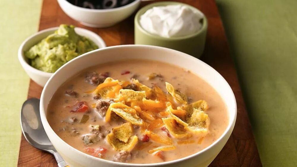 Best soup. Мексиканский сырный суп. Сырный суп с начос. Мексиканский суп с начос. Крем суп с начос.