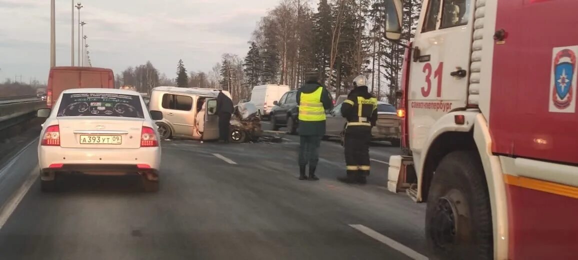 Что случилось на киевском направлении. Авария на Киевском шоссе вчера. Аварии на Киевском шоссе СПБ. ДТП на Киевском шоссе вчера. 7 0 6 Авария на Киевском шоссе.