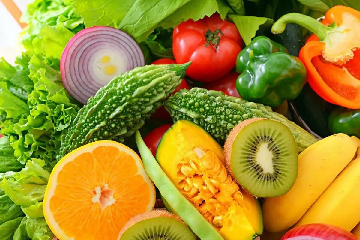 Кашам фруктам овощам. Овощи и фрукты. Красивые овощи. Сочные овощи. Фрукты овощи яркие.