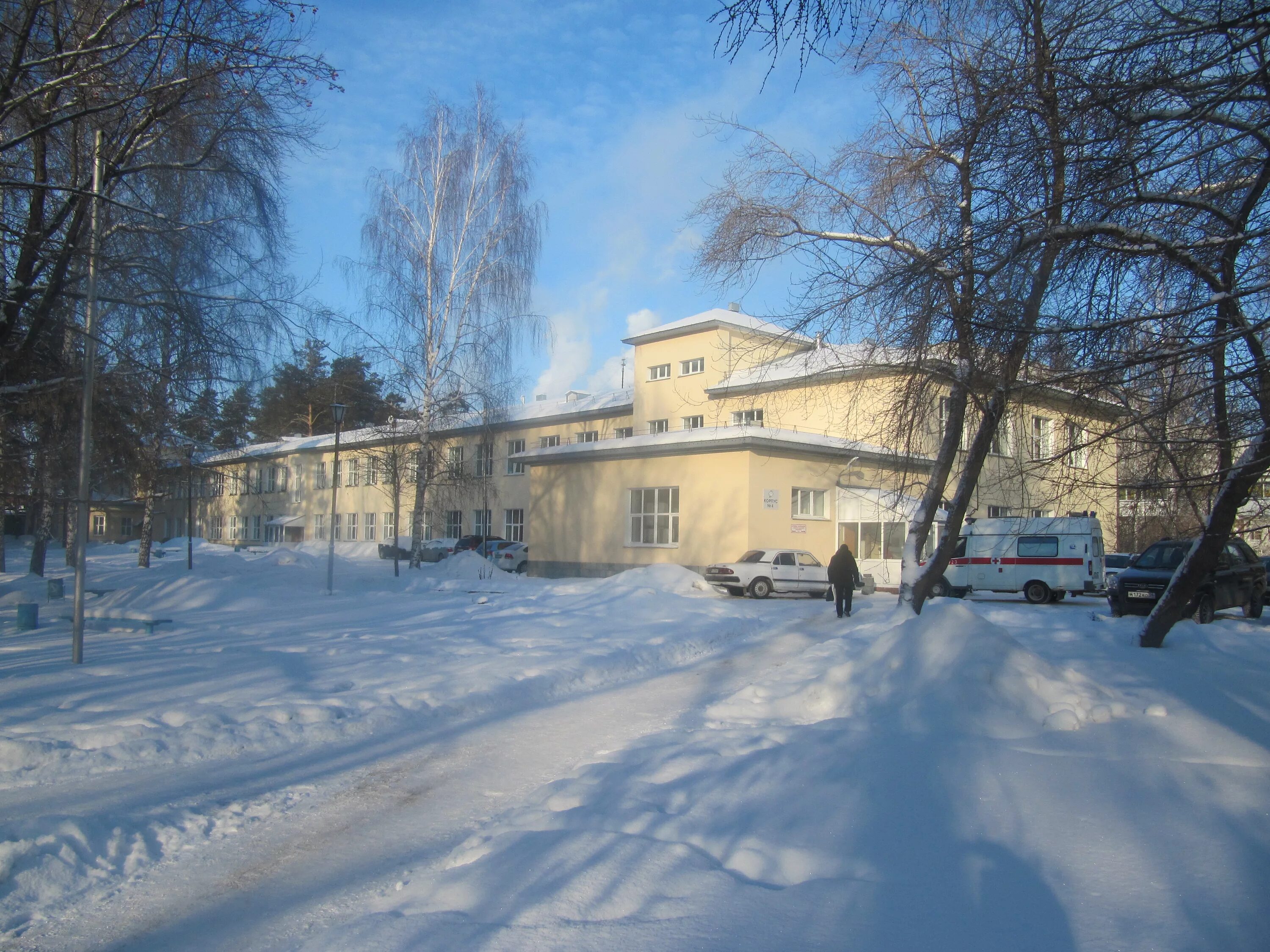 Больничный городок 4. Горбольница корпус 6 Новосибирск. 4 Корпус горбольница Новосибирск. Залесского 6 корпус. Залесского 6 корпус 6 Новосибирск.