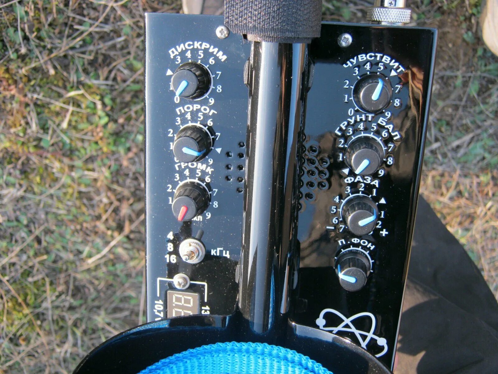 Следопыт металлоискатели. Подводный металлоискатель нокта плюс. Металлоискатель teknetics t2. Металлоискатель сигнум mft-7272m. Магазин следопыт металлоискатели.