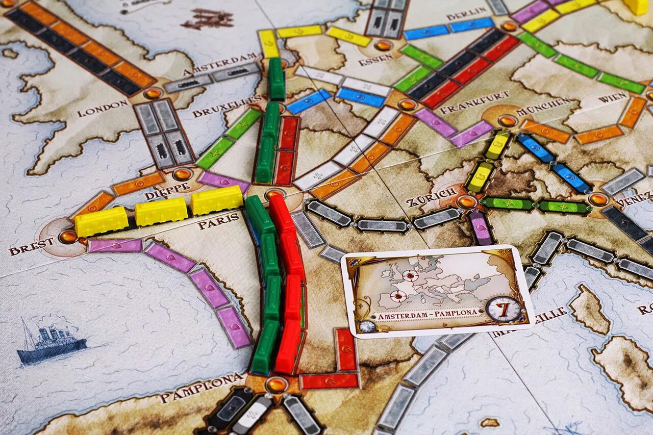 Тикет ту райд как играть. Тикет ту райд игра. ticket to ride европа настольная игра. настольная игра ешмлуе ещ ешву увропа. ticket to ride junior: европа.