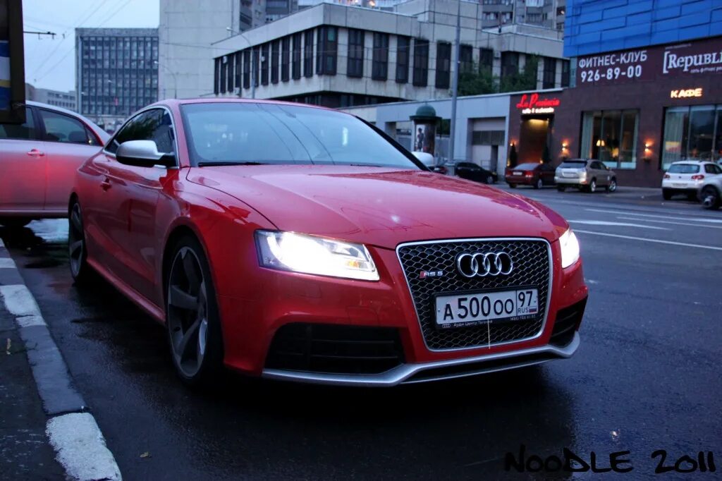 ауди москва. Audi rs6 c8. Audi city moscow. ауди московская. ауди авилон салон.