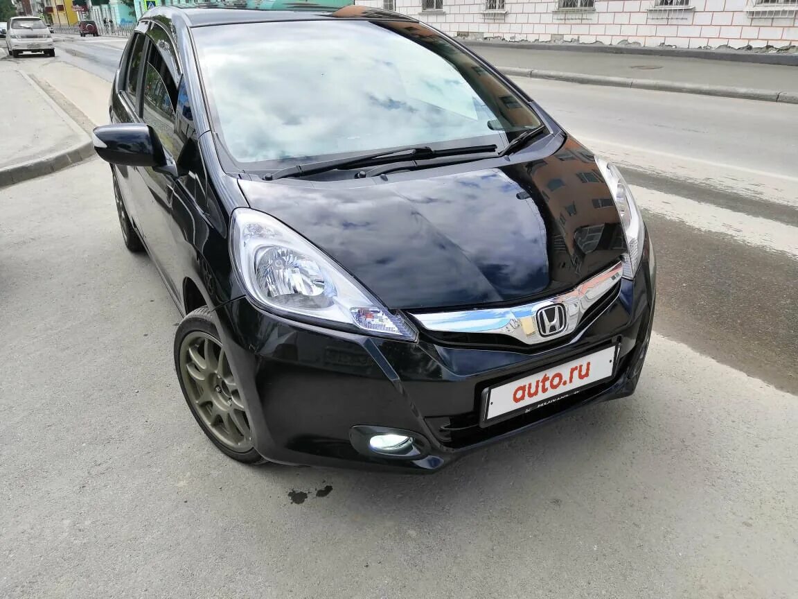 Хонда фит 2010 купить. Honda Fit 2010. Honda Fit II 2010. Хонда фит 2010 года. Honda Fit 2010 черная.