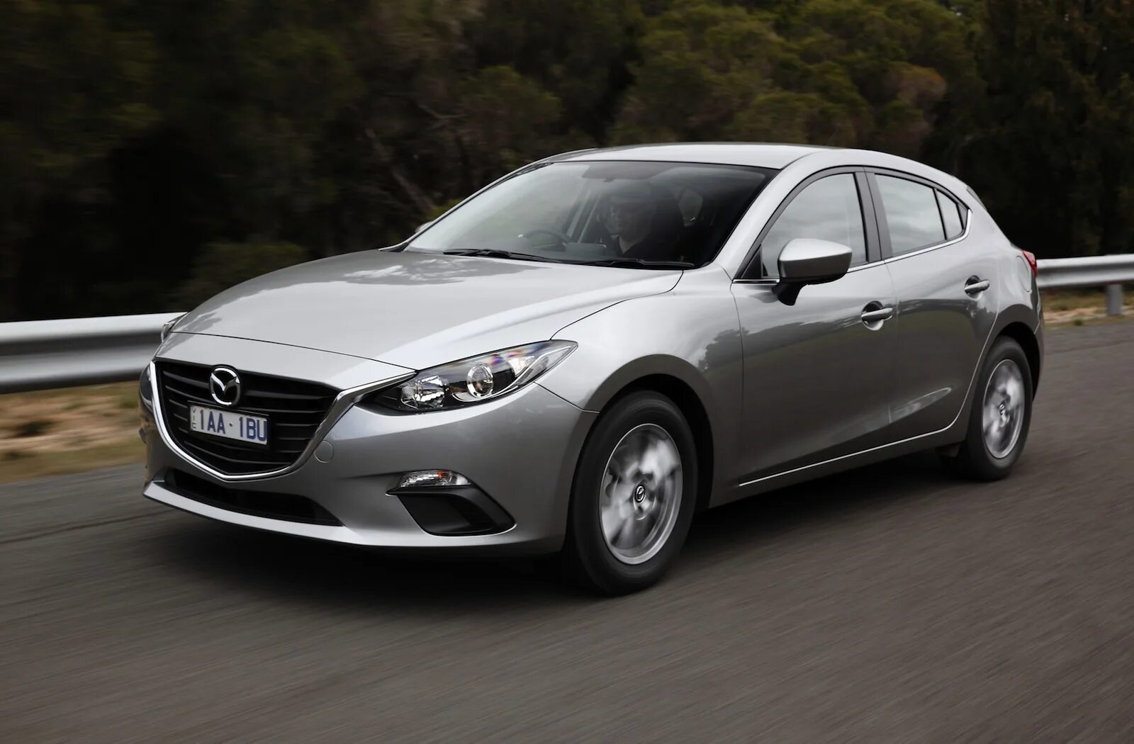 Mazda сайт. Mazda 3 2014. Мазда 3 седан 2014. Mazda mazda3. Мазда 3 серая новая.