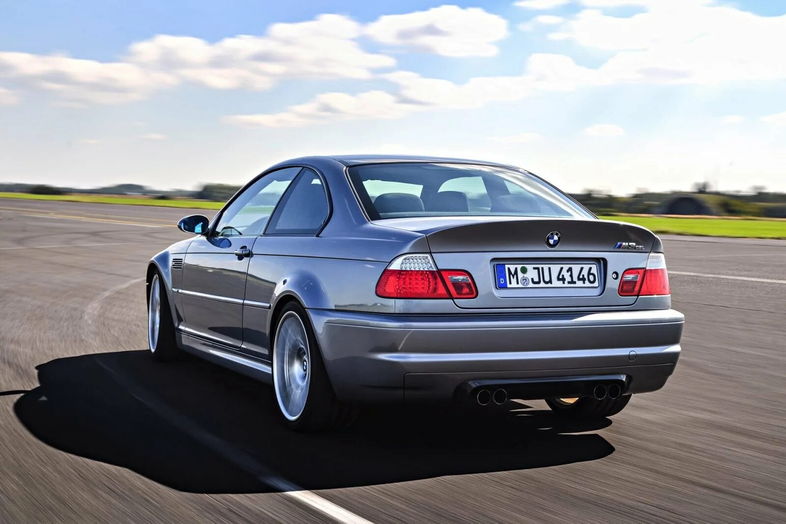 E46 bmw год. Bmw m3 e46 csl. bmw m3 csl coupe e46. m3 e46 csl. bmw m3 e46 2003.