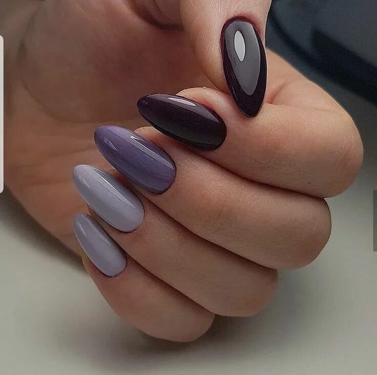 Маникюр темные оттенки форма миндаль #маникюр #шеллак #ногти #ноготок #nail #nails #nails #shellac Cute acrylic nails