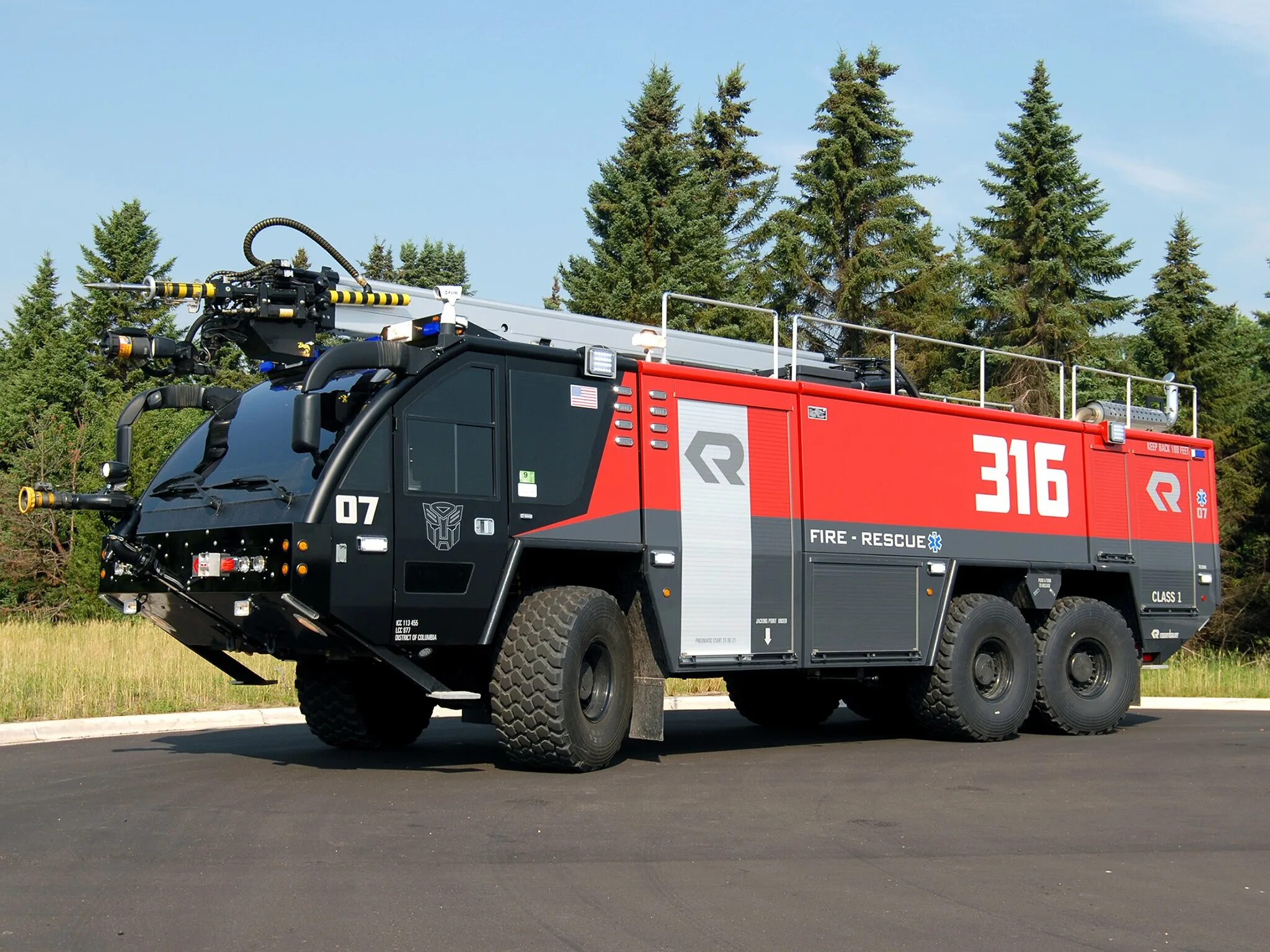 Пожарная машина Rosenbauer Panther 6x6. Аэродромный пожарный автомобиль Rosenbauer. Аэродромная пожарная машина Rosenbauer. Пожарная машина Розенбауэр пантера Сентинел Прайм.