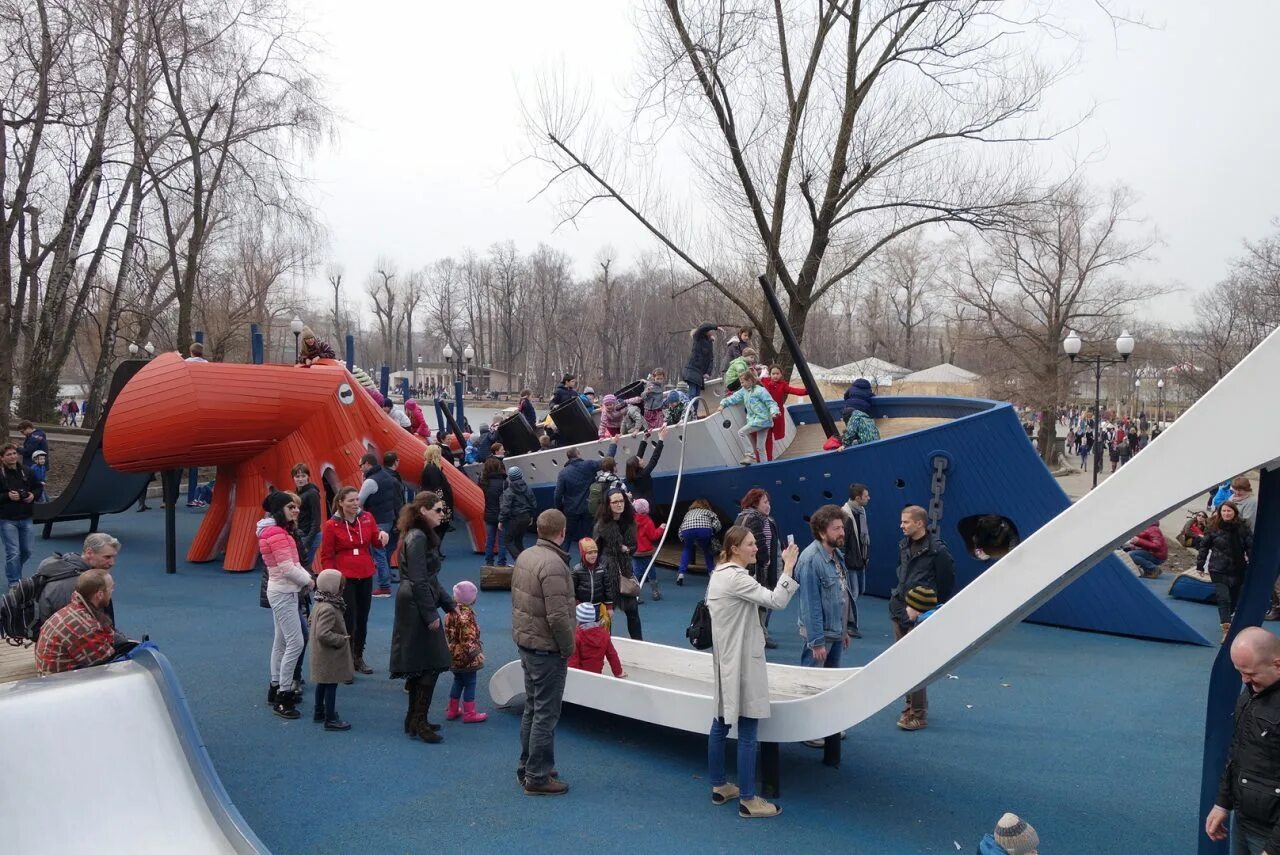 детская площадка горького. парк горького москва детские площадки. детская площадка горького. парк горького детская площадка салют. парк горького игровая площадка салют.