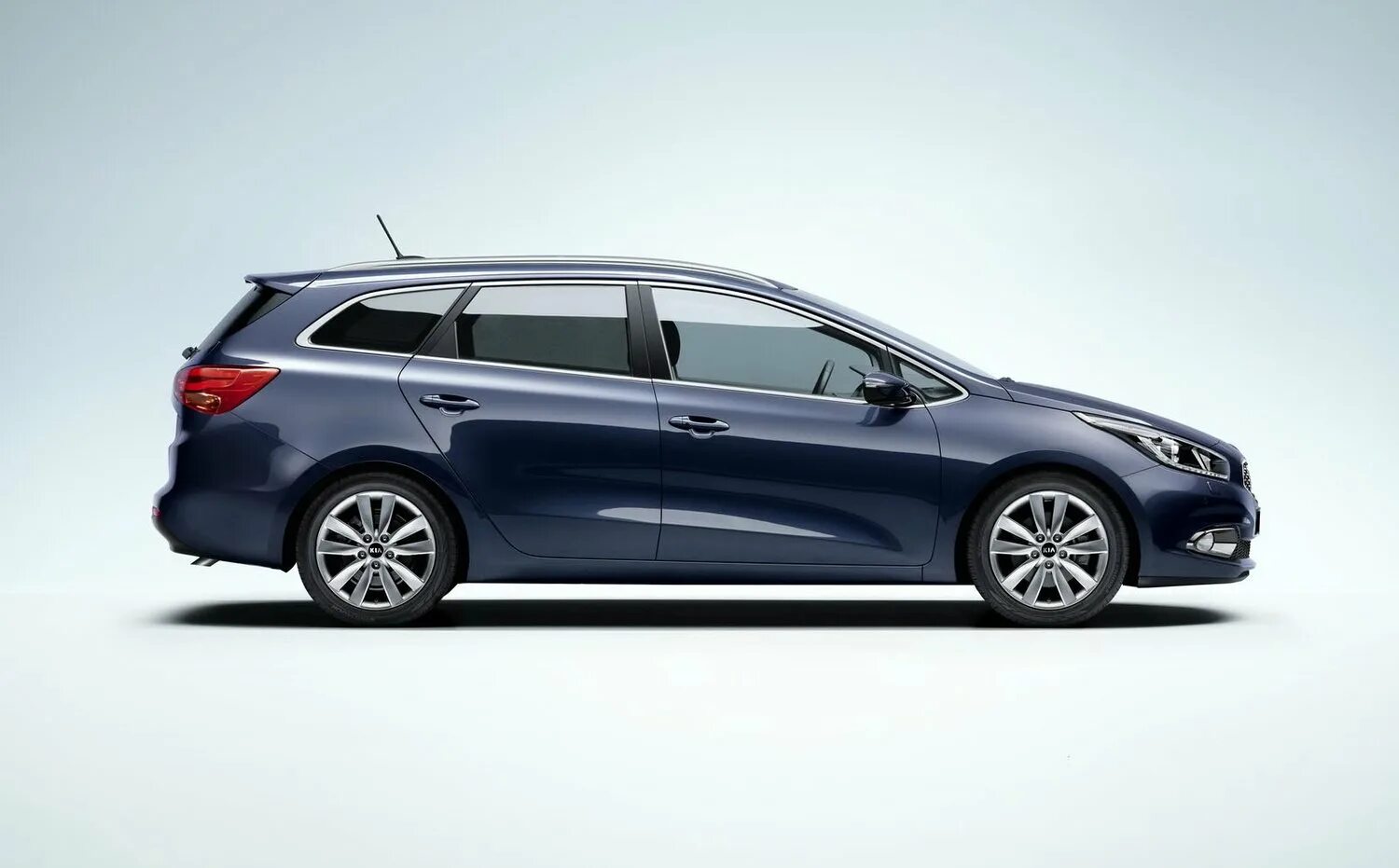 Ceed универсал. Kia ceed sw 2015. kia ceed sw 2016. kia ceed 2015 универсал. киа сид универсал 2017.