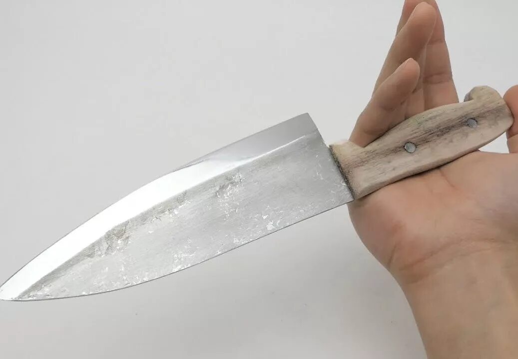 Нож из фольги. Нож из алюминия. Нож из алюминиевой фольги. Рукоять ножа из алюминия.