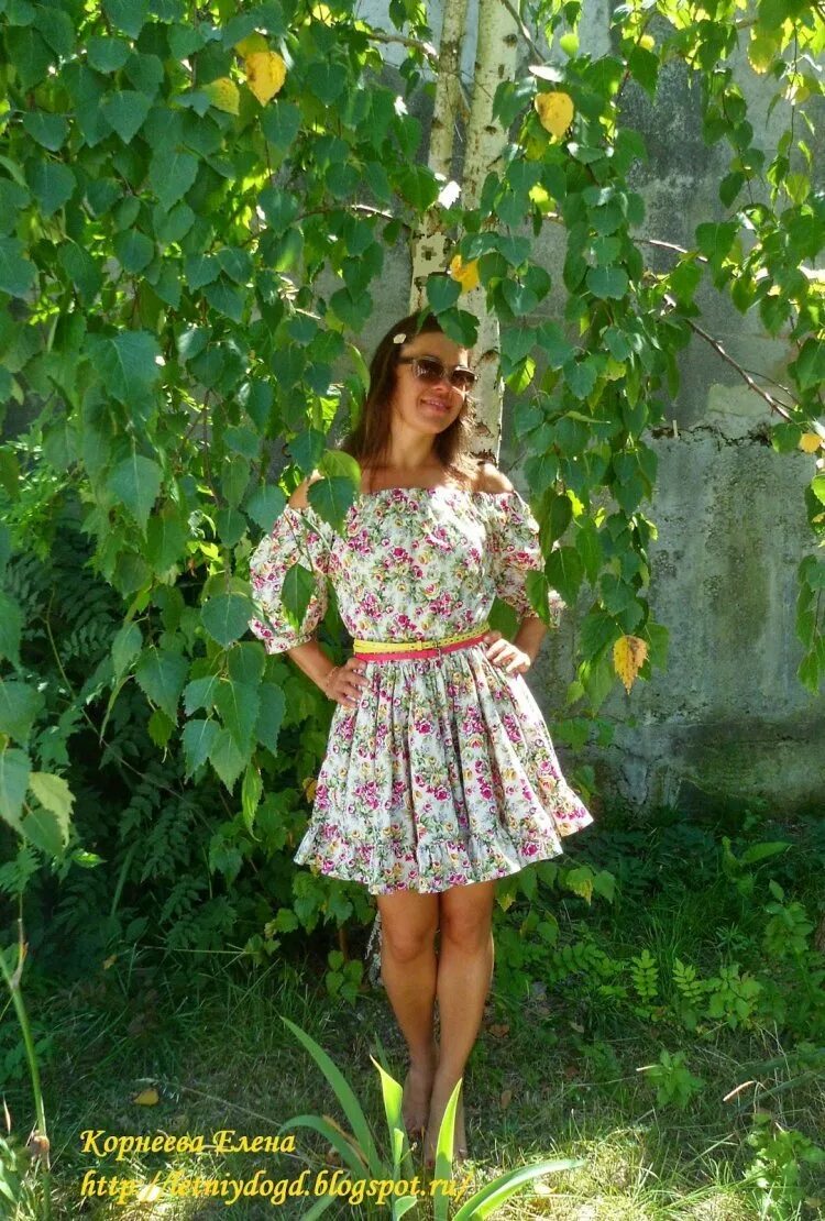 Ситцевое платье конкурс. Девушки в ситцевых платьях фотосессия. В ситцевом платьице песня. Платья на песню россия. Ситцевое платье.