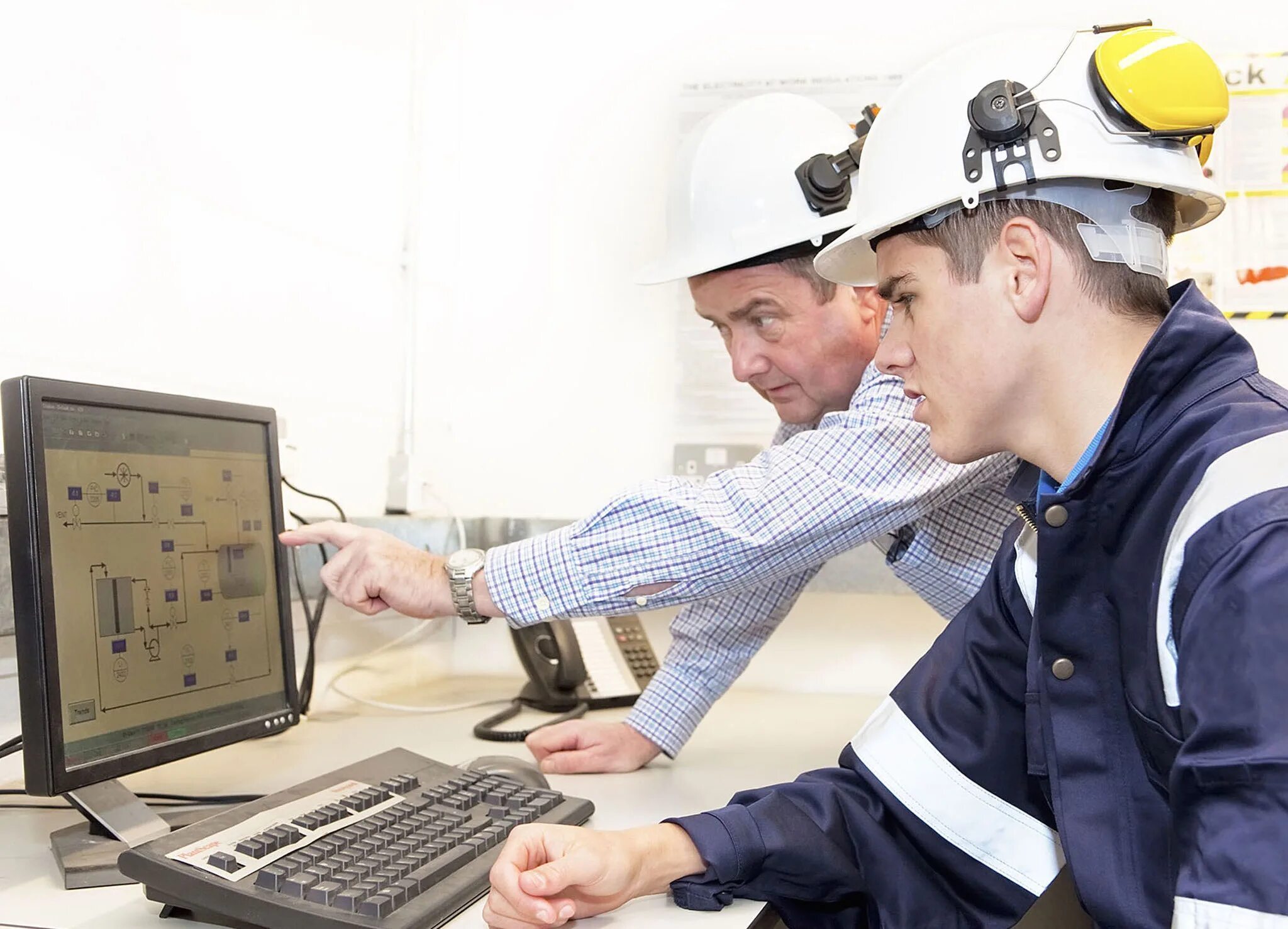 Инженер. Инженер конструктор. Строитель с проектом. Работник горной промышленности. Охрана труда.