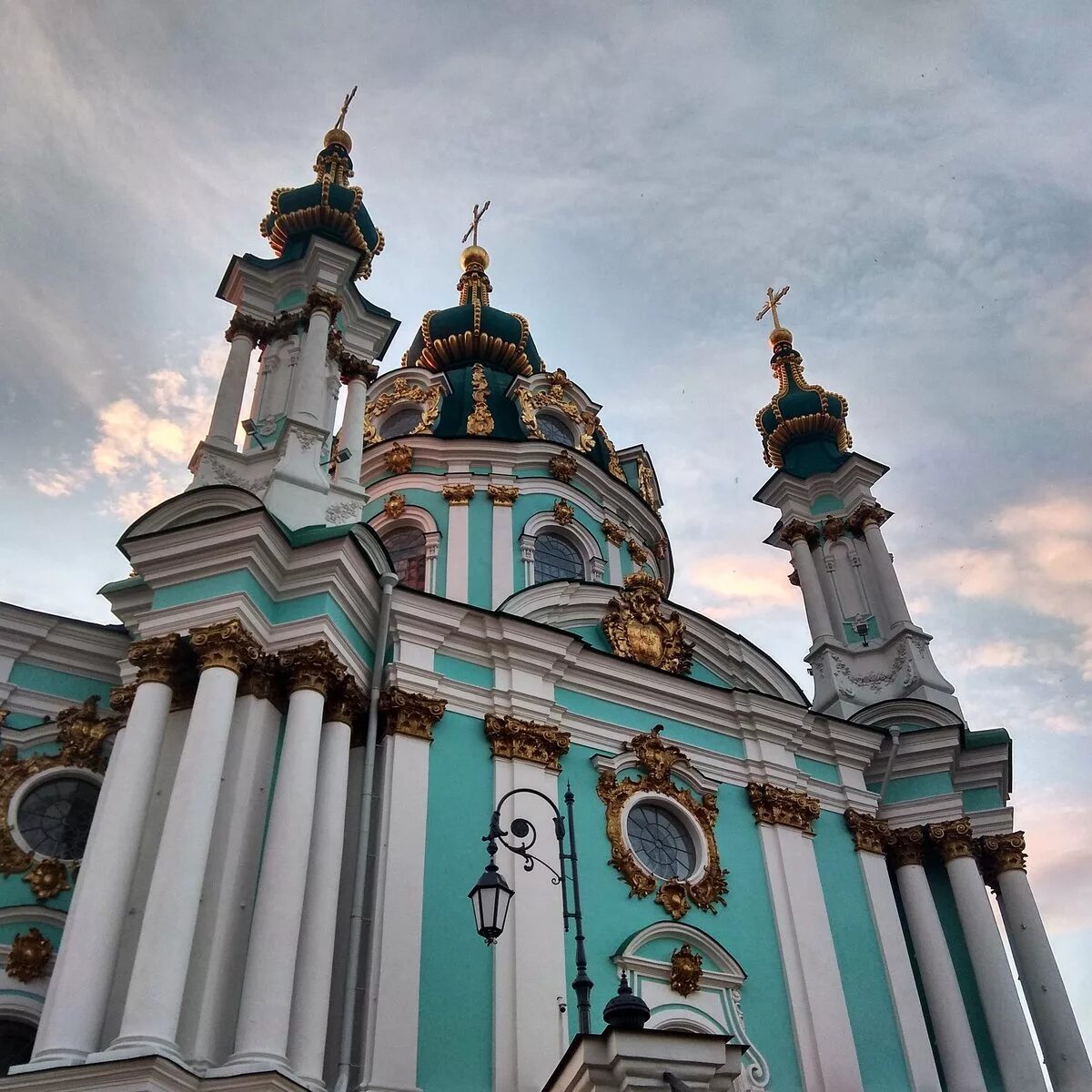 Андреевская церковь в киеве мичурин. Андреевская церковь растрелли. Свято андреевская церковь в киеве. Андреевский женский монастырь в киеве. Андреевская церковь тессин.