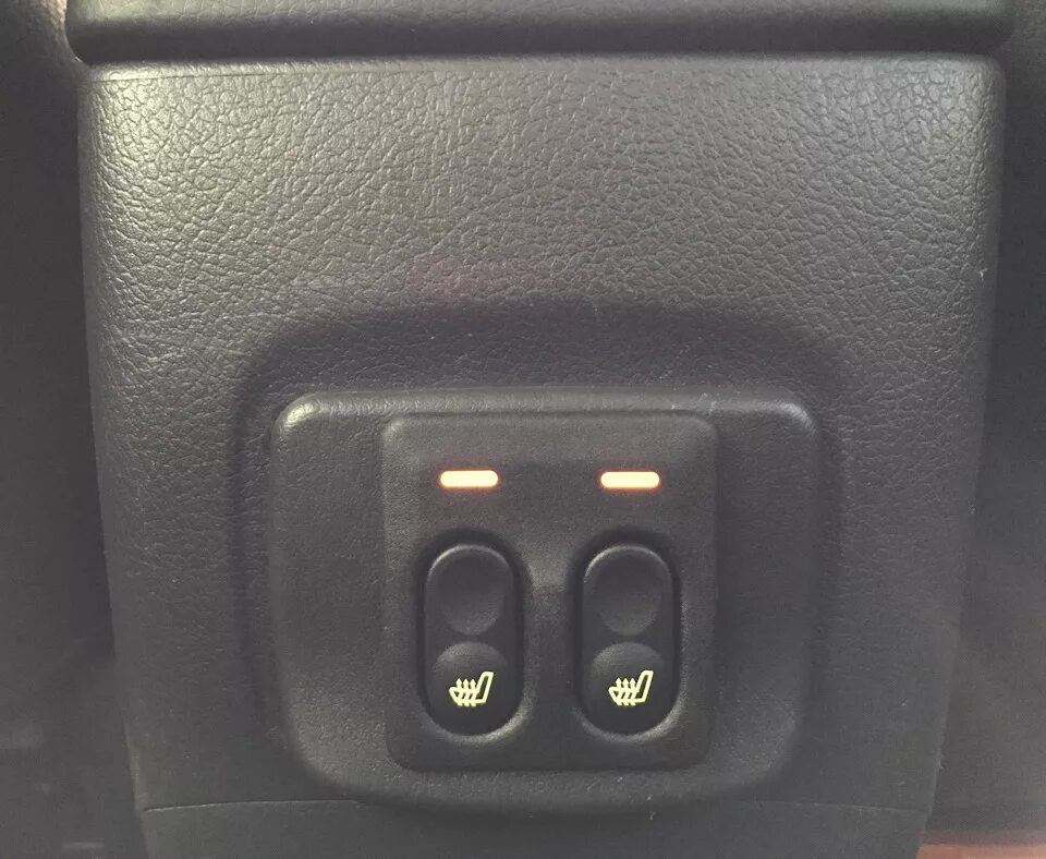 Cs55 plus обогрев задних сидений. Подогрев задних сидений у changan uni k. Подогрев сидений форд с мах 2008. Обогрев задних сидений. Подогрев задних сидений.