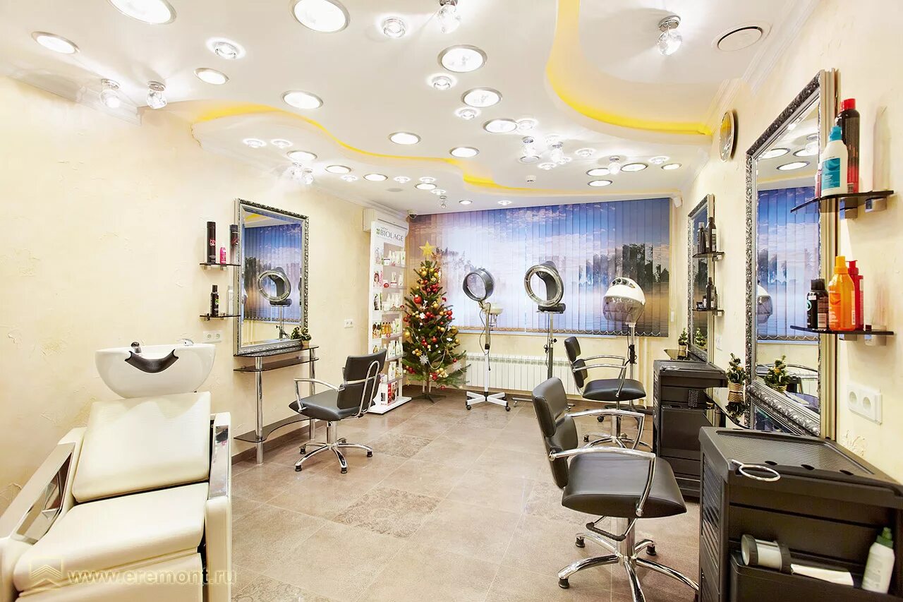 Потолок в парикмахерской. Потолок в салоне красоты. Дизайн салона парикмахерской. Освещение в парикмахерской.