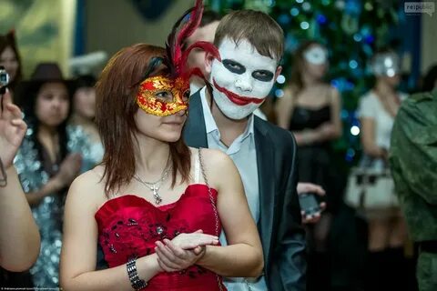 Сценарий новый год бал маскарад для старшеклассников