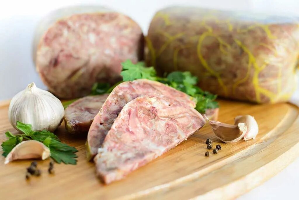 Рецепт домашнего зельца из свиной рульки. Сальтисон ~ 450г. Рецепт домашнего зельца из свиной рульки. Зельц сальтисон. Зельц из рульки.