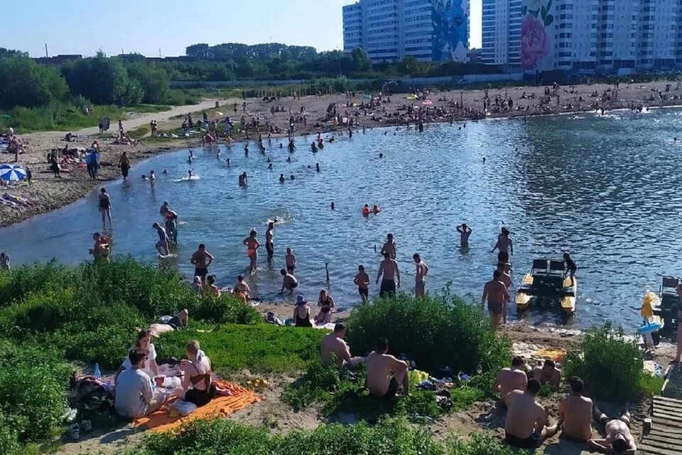 Юго-западный жилмассив новосибирск озеро. Юго-западный жилмассив новосибирск озеро. Озеро лесное новосибирск мжк. Озеро на юго-западном новосибирск. Юго-западный жилмассив новосибирск.
