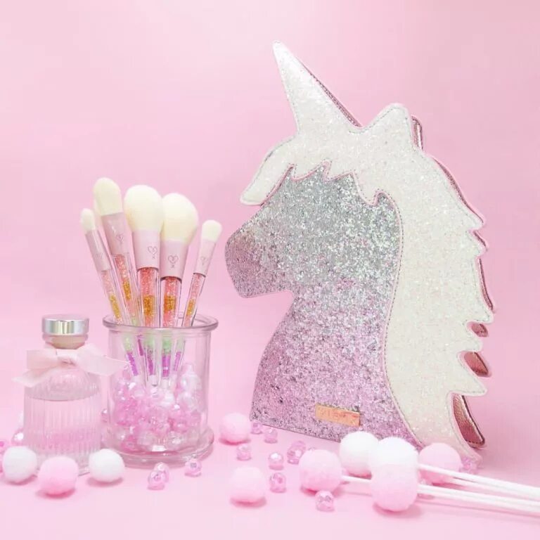 кейс средний martinelia мечты единорога 30239. набор детской декоративной косметики единорог. косметика с единорожками. юникорн косметика. набор детской косметики единорог.