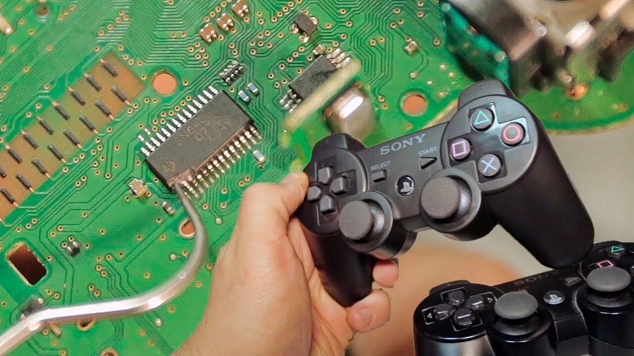 Завис джойстик. Ps3 Joystick разбор. Плата геймпад ps3. Dualshock 3 плата. Dualshock 3 Repair.