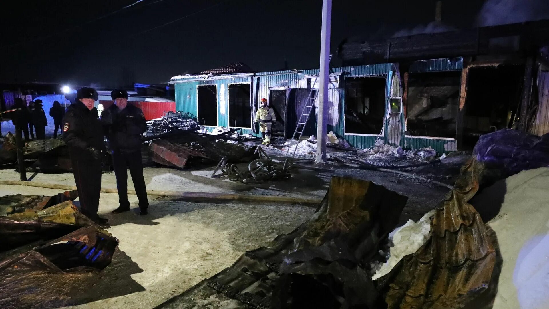 Какой пожар в кемерово. Пожар. Сгоревший дом. Пожар в частном доме Кемерово.