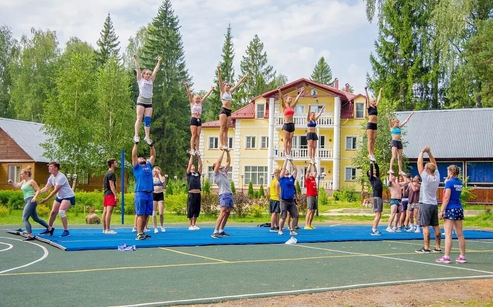 Губкинец конаково. База отдыха губкинец тверская область. Залучье база. Губкинец база отдыха конаково. База отдыха губкинец тверская область.
