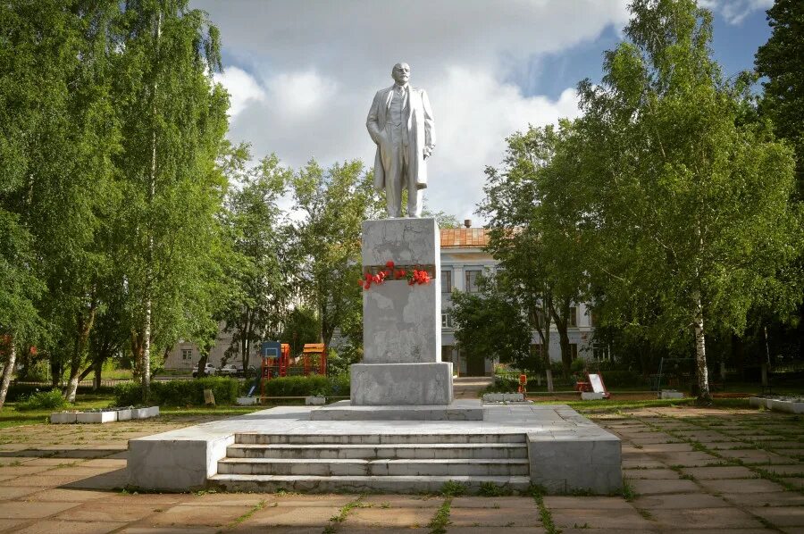Площадь бологое