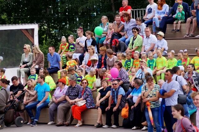 фестиваль рыжих в удмуртии. день двора ижевск. магазин праздник ижевск. ижевск "день города" 2007. праздники ижевск.