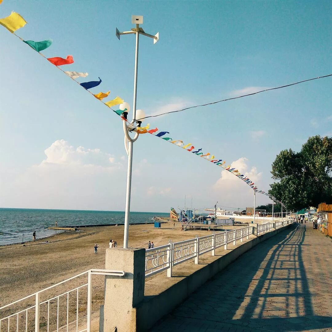 Азовское море Приморско-Ахтарск. Приморско-Ахтарск набережная. Азовское море Приморско-Ахтарск набережная. Город Приморско-Ахтарск Краснодарский край. Г приморский краснодарский край