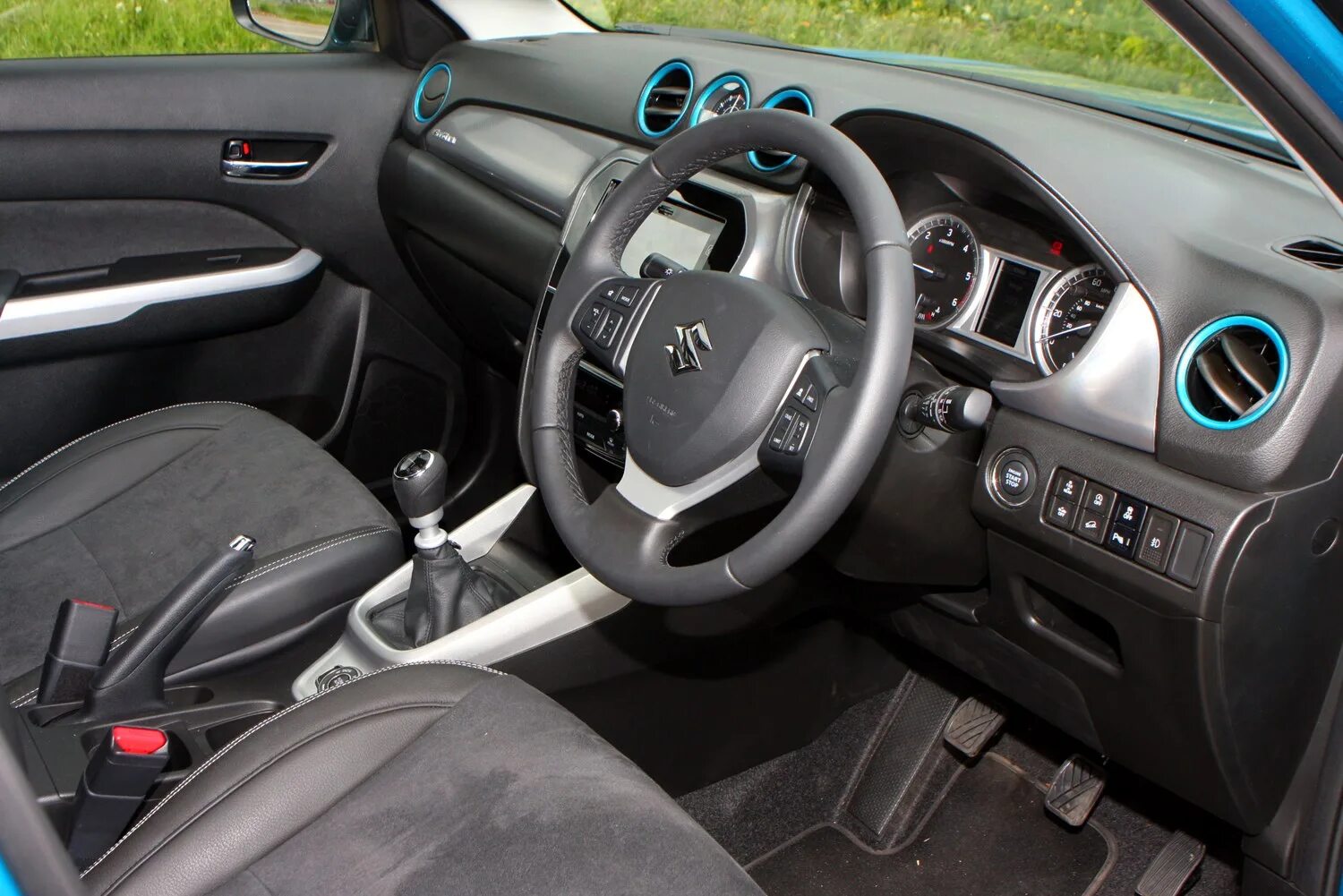 Vitara салон. Suzuki Vitara 2022 салон. Suzuki Vitara салон. Suzuki Vitara 2021 Interior. Интерьер Сузуки Витара 2021.