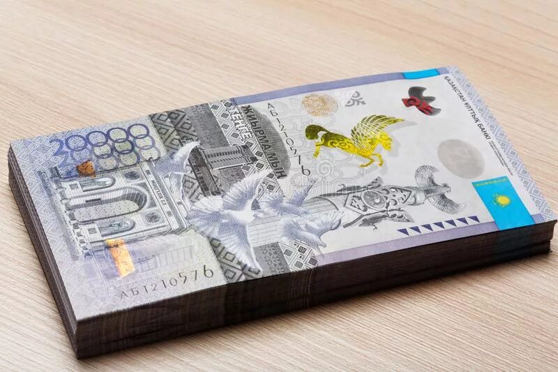 20000 тенге в рублях на сегодня сколько. Пачка денег тенге. 20 000 тенге купюра. миллион тенге купюра. стопка денег тенге.