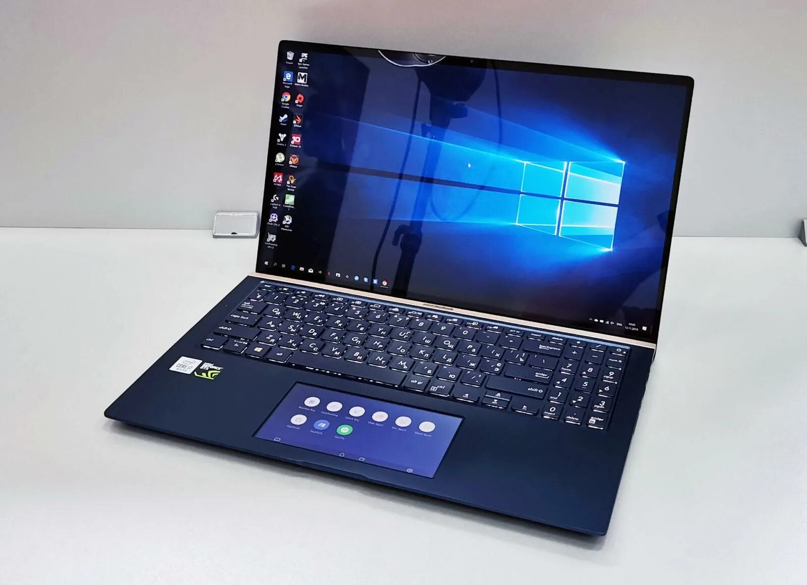 Ноутбук asus zenbook i7. ASUS ZENBOOK 15. ASUS ZENBOOK 15 ux534. Асус зенбук 14. ASUS ZENBOOK 15 ux533.