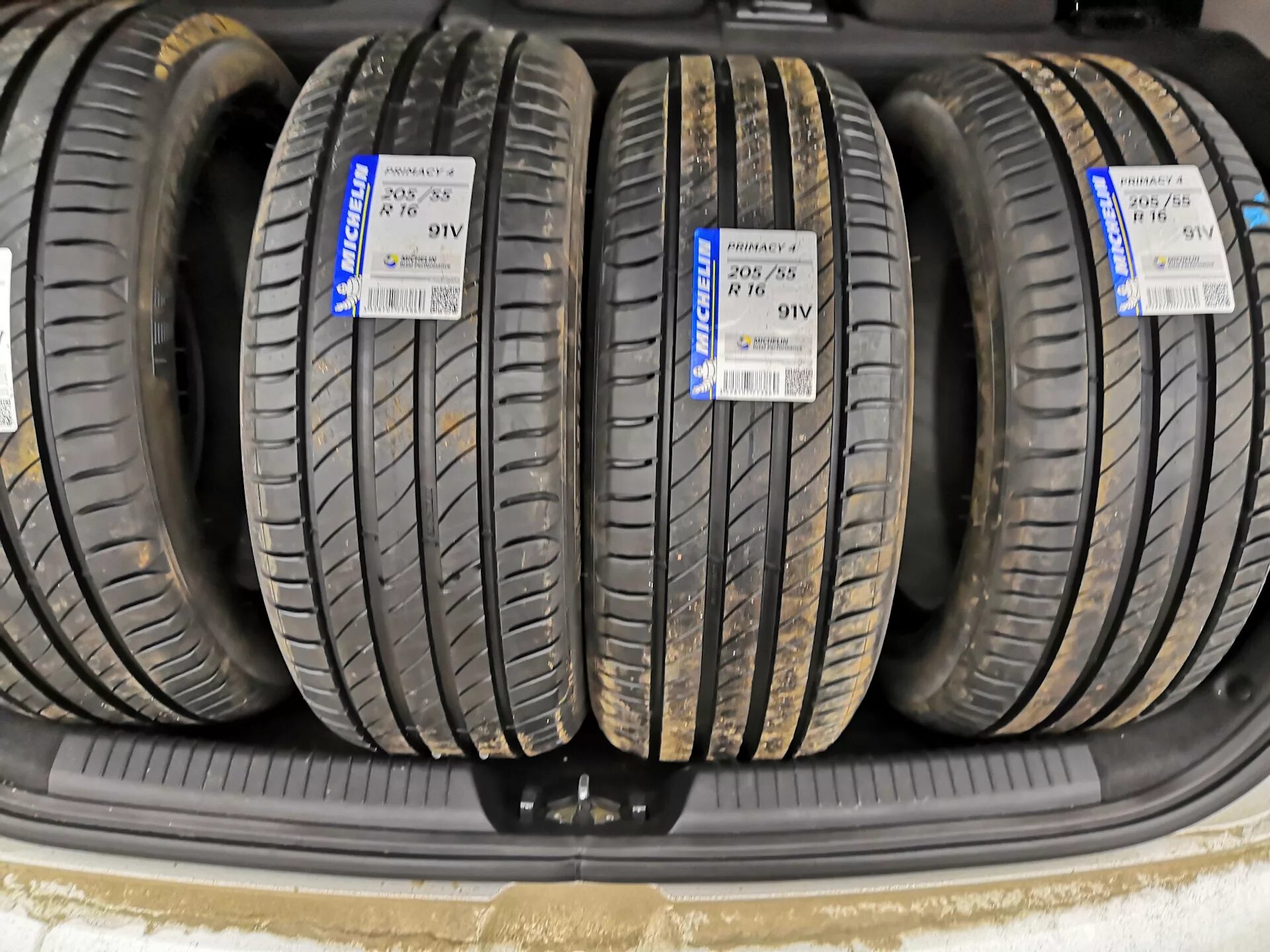 Купить резину мишлен 4. Michelin Primacy 205/55 r16. Мишлен Примаси 4 205/55 r16. Primacy 4 205/55 r16. Michelin Primacy 4 205 /55 r 16.