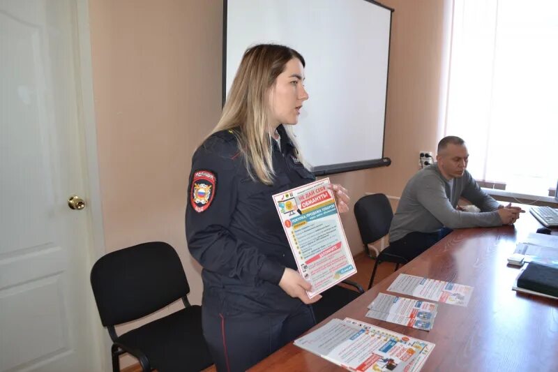 Сайт юргинского городского суда кемеровской области. Сотрудники ОВД. Полицейские. Полицейский.