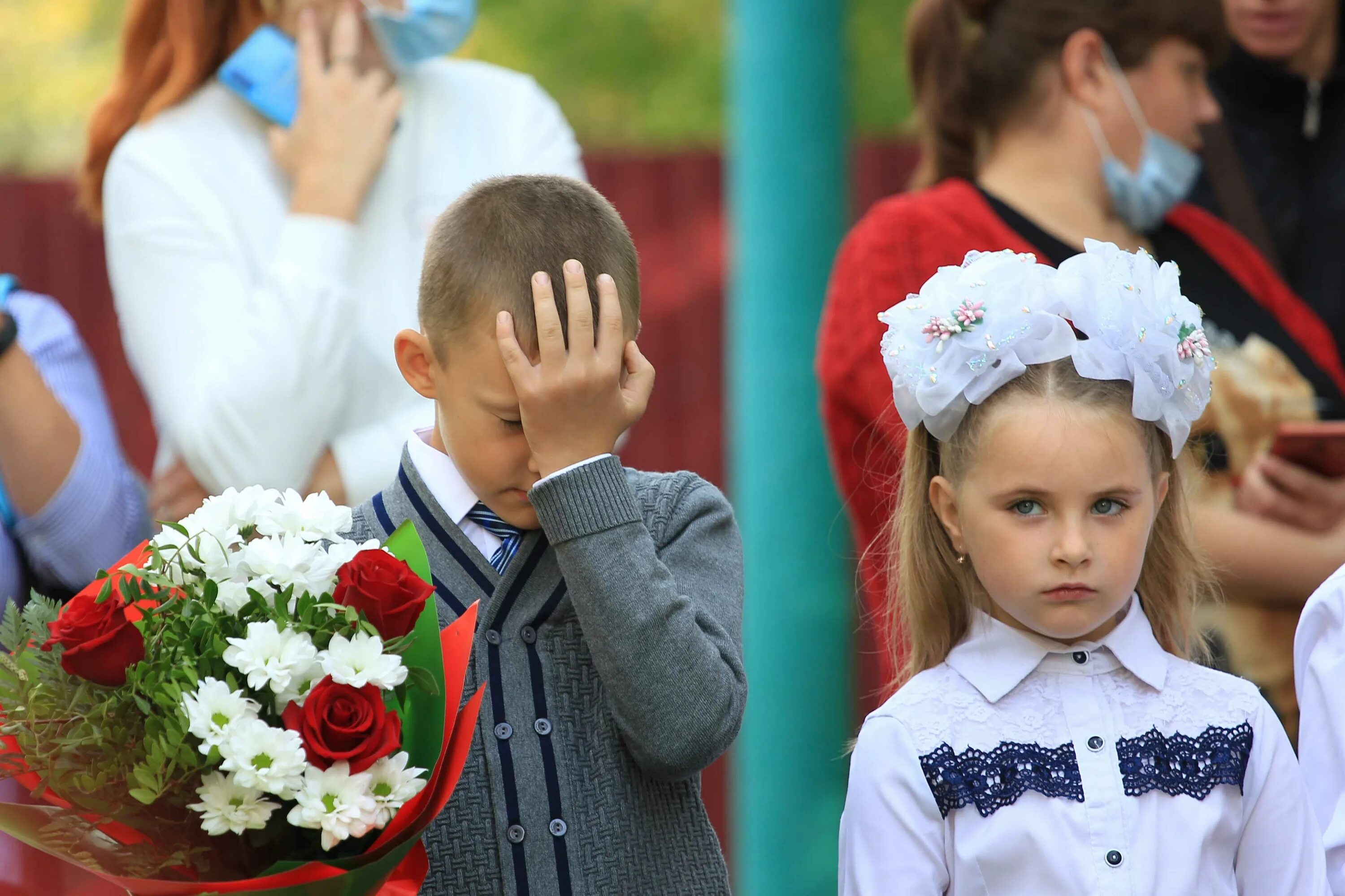 Сентября пройдет в новом. Школа 14 коркино. школьники дебесского района на 1 сентября. школа 14 дубровка коркинский район. благодир коркино 14 школа.
