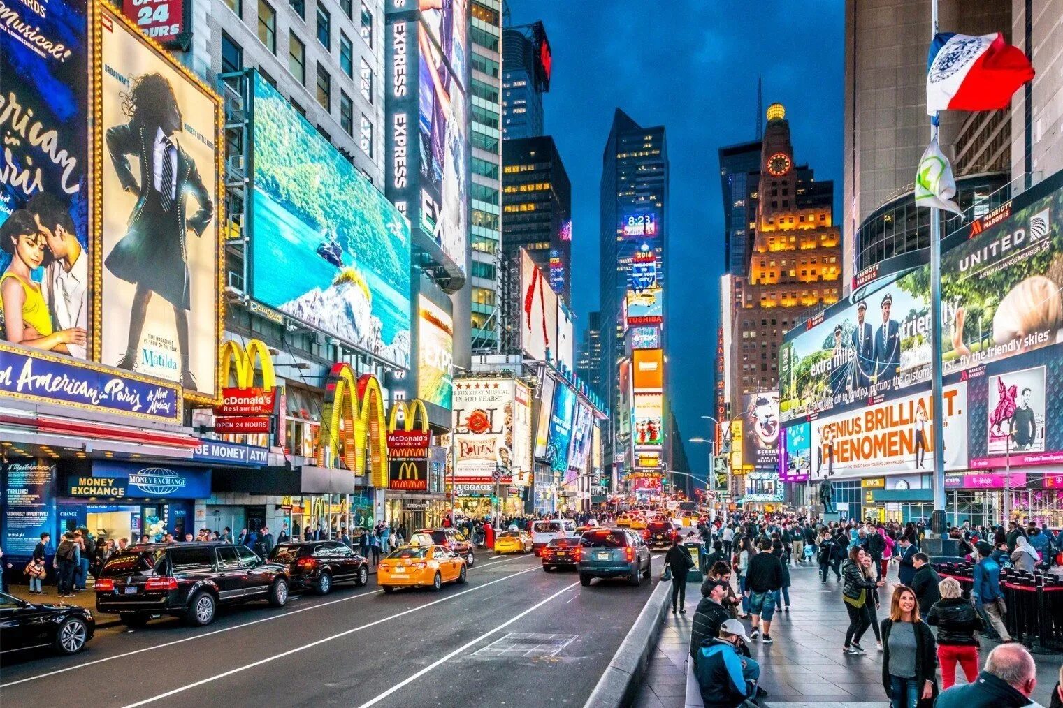 When go to new york. Нью-Йорк Таймс сквер. Площадь Таймс-сквер в Нью-Йорке. Нью-Йорк улица Бродвей. Манхэттен Таймс сквер площадь США.