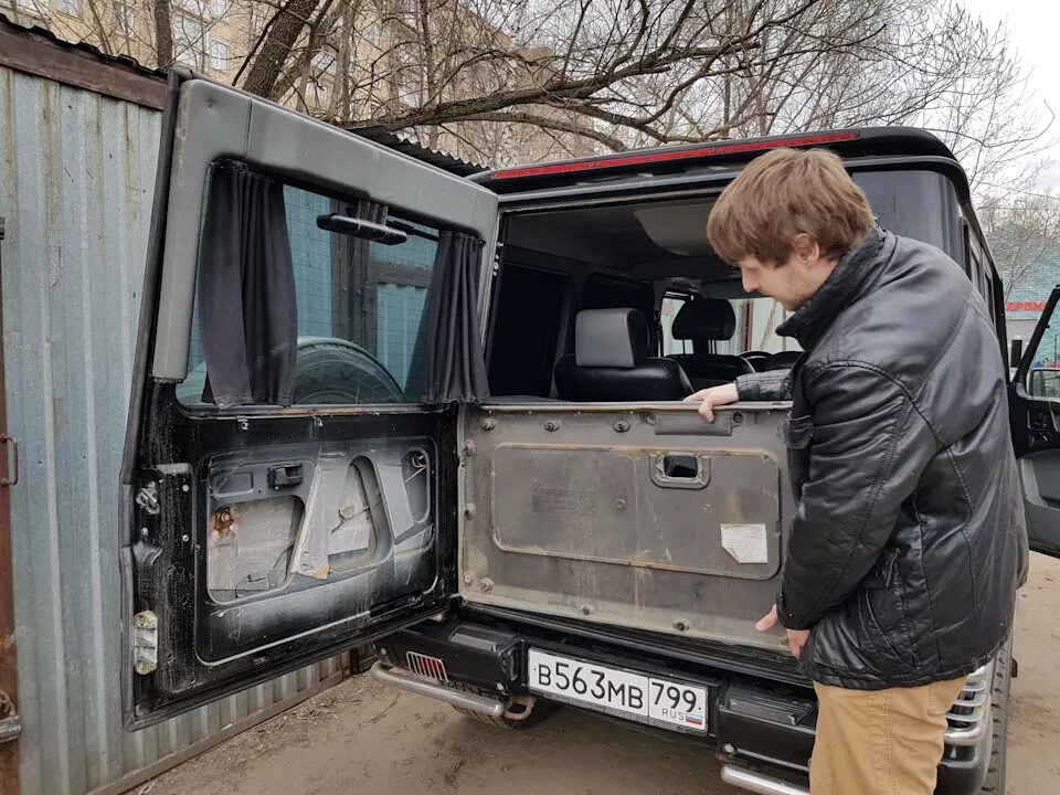 Мерседес гелендваген как снять дверь багажника