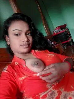 Bangladeshi girl boobs show. 