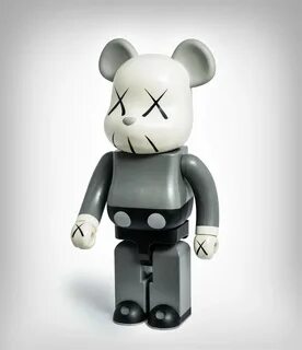 Медведь bearbrick