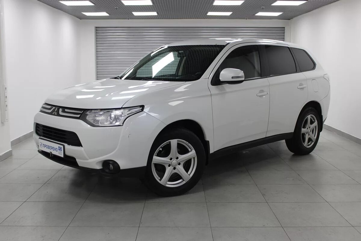 Mitsubishi Outlander 2013. Toyota Outlander 2013. Митсубиши Outlander 2013. Mitsubishi Outlander 2013 года. Купить митсубиси с пробегом частные