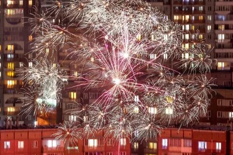 Салюты и фейерверки 2023