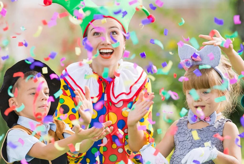 Аниматор детских праздников. Детский аниматор. Детские праздники аниматоры. Детский праздник ваш праздник. Детский праздник ваш праздник.