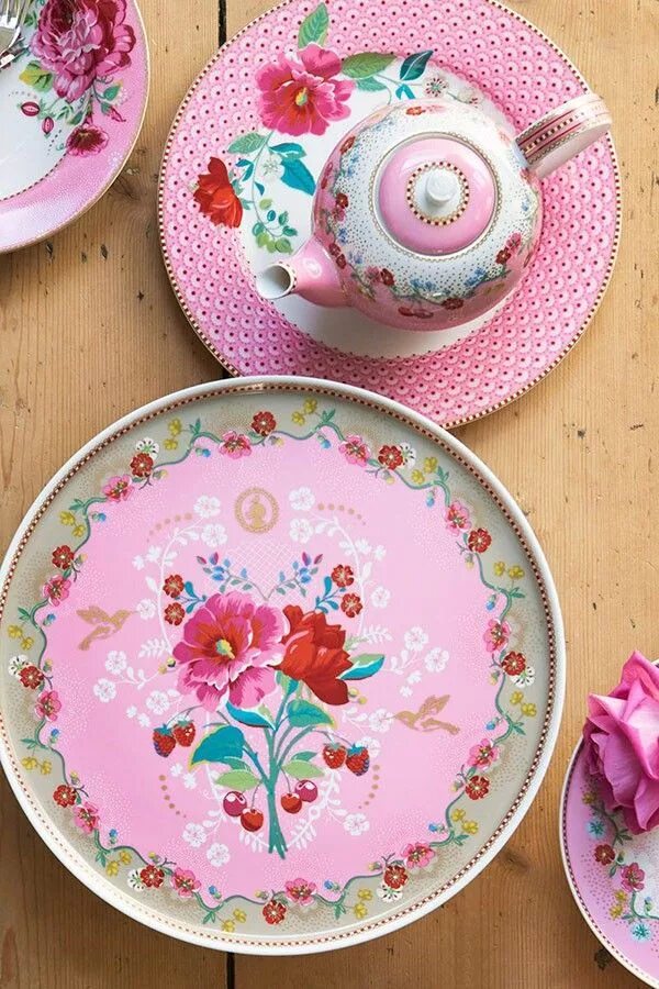 Pip home. Пип студио посуда. pip studio посуда. pip studio этажерка. pip studio home decoration подсвечники.
