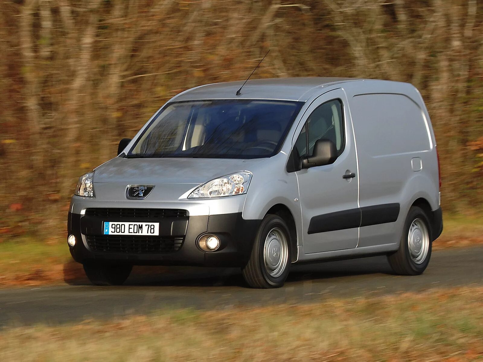 Запчасти пежо партнер. Peugeot partner 2008. Разбор peugeot днр. Peugeot partner m49. Пежо партнер 2013.