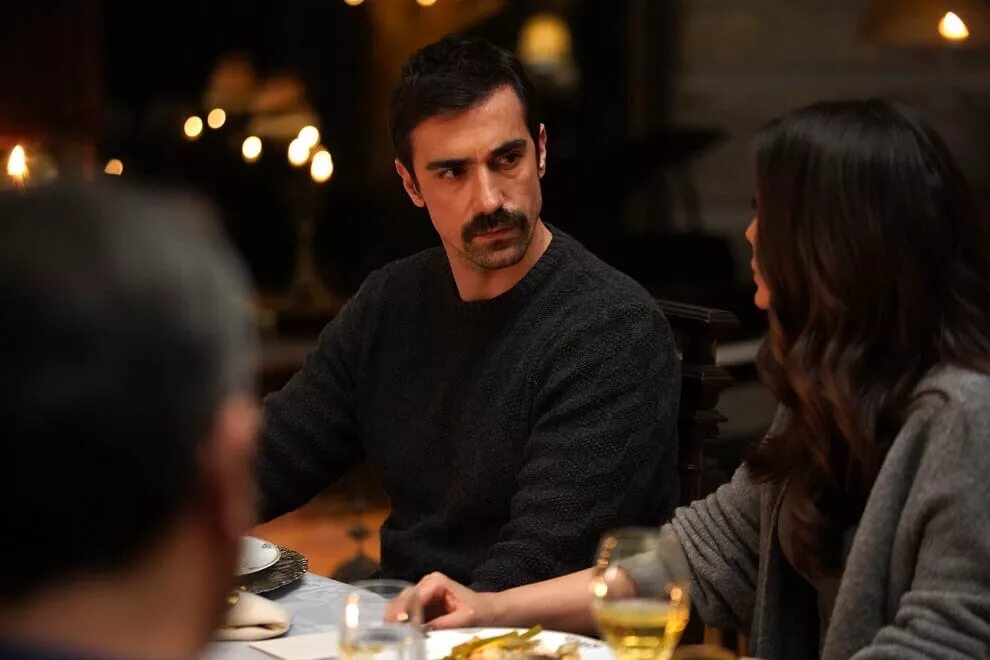 Doğduğun ev kaderindir турецкий сериал. Судьбоносный дом турецкий сериал 2020. 1 1 турецкие дом. Мой дом турецкий сериал ибрагим челиккол. Ибрагим челиккол dogdugun.