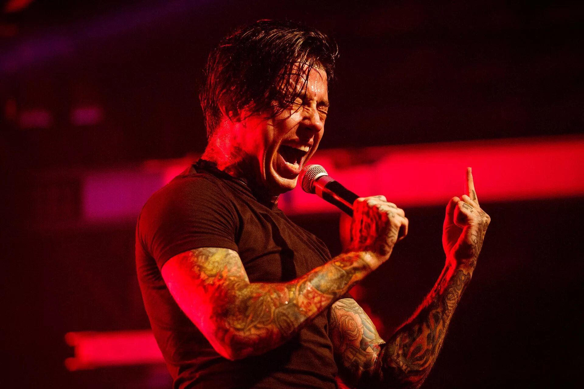 Reverse live. Группа falling in reverse. ронни радке. falling in reverse группа 2025. фаллинг ин реверс солист.
