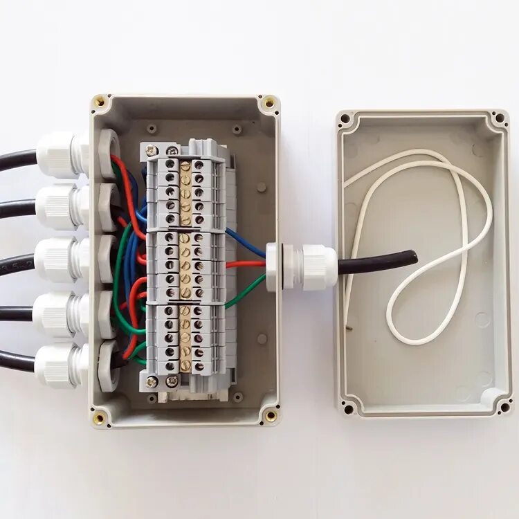 Коробка распределительная с клеммной колодкой ip65. Коробка распределительная с клеммником ip54. Коробка распределительная с клеммником 6456-1у ip43. Водонепроницаемая распределительная коробка ip68.